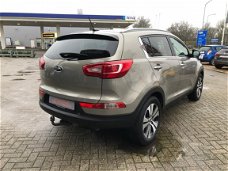 Kia Sportage - 2.0 X-clusive Navigatie, camera, PDC, Clima control, keyless , leer , etc