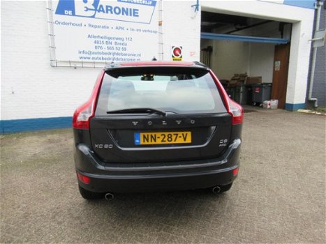 Volvo XC60 - 2.4 D5 AWD Momentum - 1