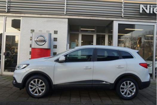 Renault Kadjar - 1.2 TCe Intens / NAVIGATIE / PARKEERSENSOR V+A. / BLANC NACRE METALLIC / CAMERA - 1