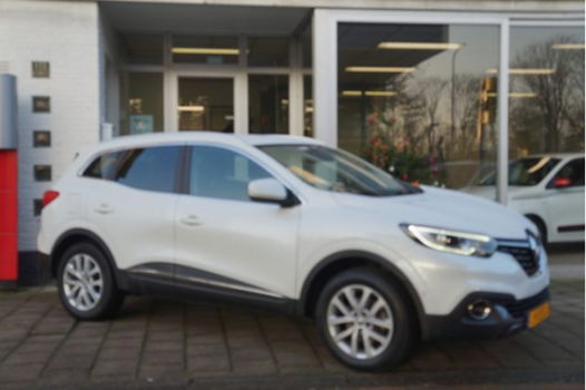 Renault Kadjar - 1.2 TCe Intens / NAVIGATIE / PARKEERSENSOR V+A. / BLANC NACRE METALLIC / CAMERA - 1