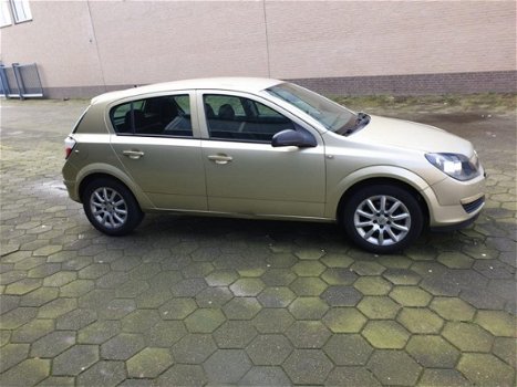 Opel Astra - 1.8 Enjoy BJ2004/APK/AIRCO/NAP/AUTOMAAT - 1