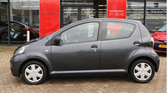 Toyota Aygo - 1.0-12V Cool 5-Deurs | Airco | Stuurbekrachtiging | Radio CD-Speler | - 1