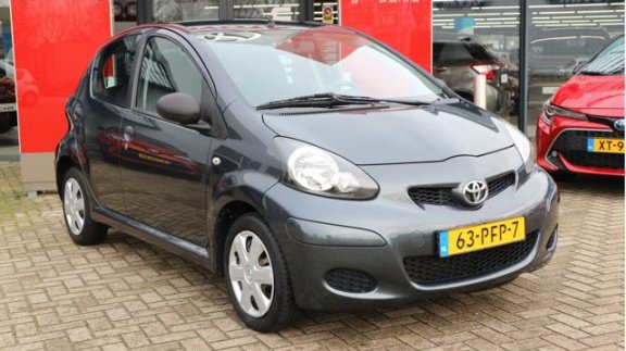 Toyota Aygo - 1.0-12V Cool 5-Deurs | Airco | Stuurbekrachtiging | Radio CD-Speler | - 1