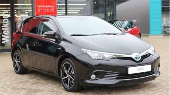 Toyota Auris - 1.8 Hybrid Dynamic | Navigatie | Bluetooth | Parkeer Camera | - 1