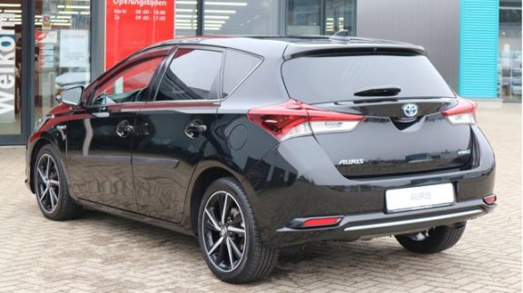 Toyota Auris - 1.8 Hybrid Dynamic | Navigatie | Bluetooth | Parkeer Camera | - 1