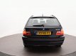 BMW 3-serie Touring - 330i Special Ex. Breedbeeld | Youngtimer | Full options | Trekhaak - 1 - Thumbnail