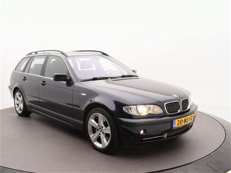 BMW 3-serie Touring - 330i Special Ex. Breedbeeld | Youngtimer | Full options | Trekhaak - 1