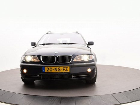 BMW 3-serie Touring - 330i Special Ex. Breedbeeld | Youngtimer | Full options | Trekhaak - 1