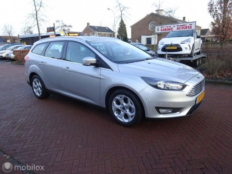 Ford Focus Wagon - 1.5 TDCI 120 pk Titanium Uitz Mooi - 1