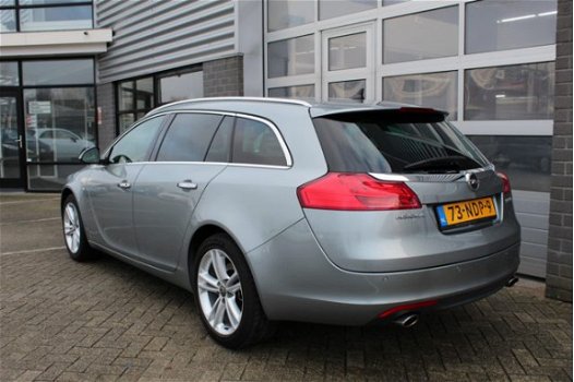 Opel Insignia Sports Tourer - 1.6 T Cosmo Leder Climate 180PK N.A.P - 1