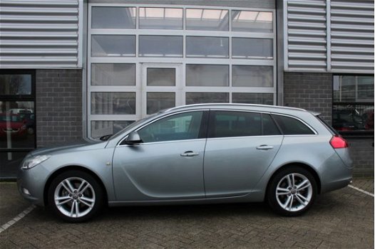 Opel Insignia Sports Tourer - 1.6 T Cosmo Leder Climate 180PK N.A.P - 1