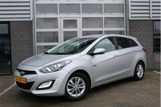 Hyundai i30 Wagon - 1.6 CRDi Business Edition Navigatie Camera N.A.P - 1