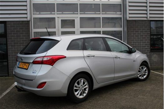 Hyundai i30 Wagon - 1.6 CRDi Business Edition Navigatie Camera N.A.P - 1