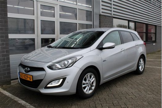 Hyundai i30 Wagon - 1.6 CRDi Business Edition Navigatie Camera N.A.P - 1