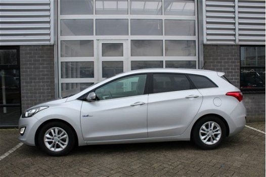 Hyundai i30 Wagon - 1.6 CRDi Business Edition Navigatie Camera N.A.P - 1