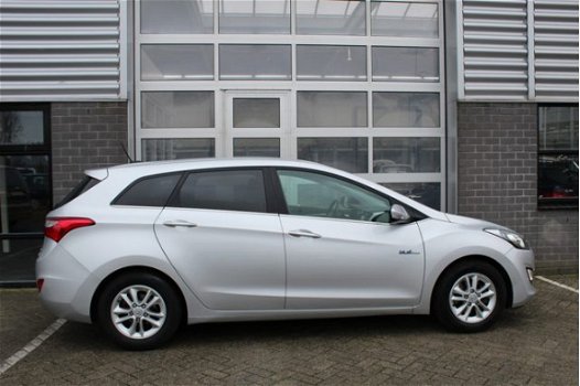 Hyundai i30 Wagon - 1.6 CRDi Business Edition Navigatie Camera N.A.P - 1