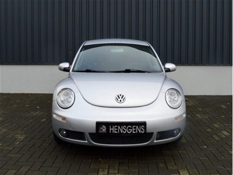 Volkswagen New Beetle - 1.6 Trendline - 1