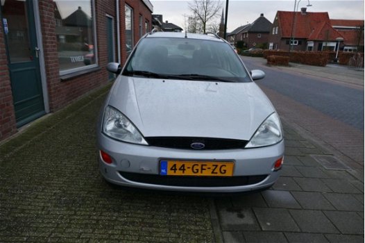 Ford Focus Wagon - 1.6-16V Trend airco - 1