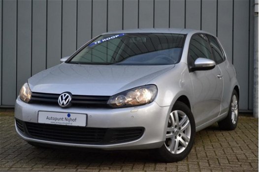 Volkswagen Golf - 1.2 TSI Trendline BlueMotion 105pk Navigatie Camera Cruise Clima Pdc - 1