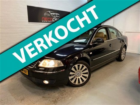 Volkswagen Passat - 2.3 V5 Highline ZEER MOOIE UITV//TOP CONDITIE//BOM VOLL - 1