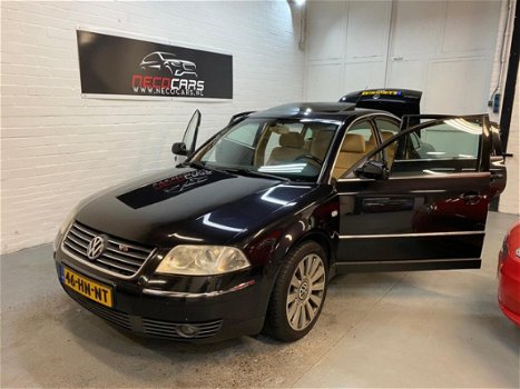 Volkswagen Passat - 2.3 V5 Highline ZEER MOOIE UITV//TOP CONDITIE//BOM VOLL - 1