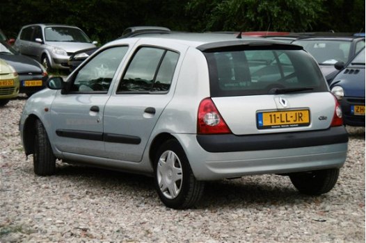 Renault Clio - 1.2-16V Authentique BJ2003 5DRS NAP/APK 07-2020 - 1