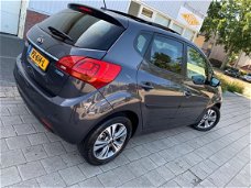 Kia Venga - 1.4 CVVT ExecutiveLine 2017 FACE+ 1-EIGNR VOL-LUX PANO NAVI LEER