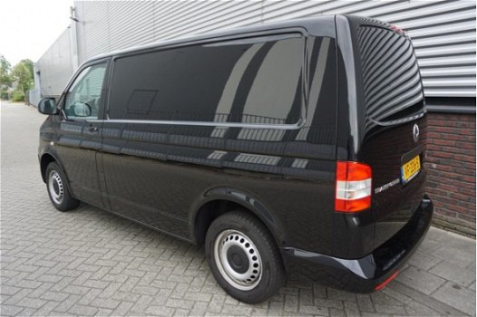 Volkswagen Transporter - 2.0TDI 105PK AIRCO CRUISE BLACK EDITION - 1