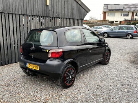 Toyota Yaris - 1.0-16V VVT-i YORIN | Stuurbekrachtiging | Trekhaak | Vierseizoenen banden | APK tot - 1