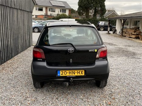 Toyota Yaris - 1.0-16V VVT-i YORIN | Stuurbekrachtiging | Trekhaak | Vierseizoenen banden | APK tot - 1