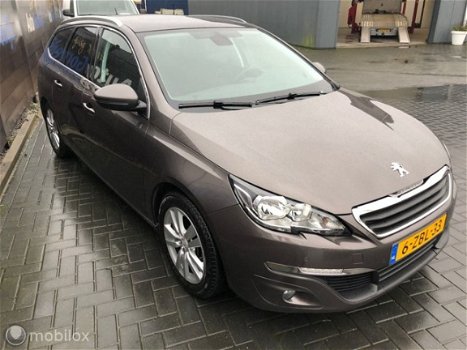 Peugeot 308 - 1.6 HDi Allure Panodak, trekh, Navi 151Dkm Bj 2014 - 1