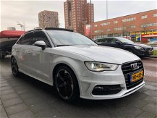 Audi A3 Sportback - 2.0 TDI S-Tronic 2014 S-line Panorama Navi Clima