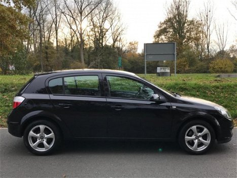 Opel Astra - 1.6 essentia |Airco|cruisecontrol| - 1