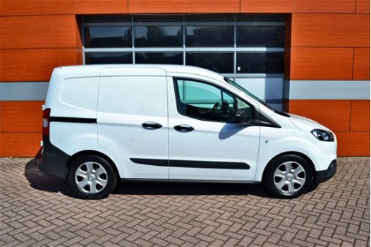 Ford Transit Courier - 1.5 TDCI Trend €176 P.M. (Airco/Cruise Control) - 1