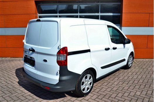 Ford Transit Courier - 1.5 TDCI Trend €176 P.M. (Airco/Cruise Control) - 1