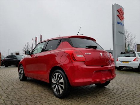 Suzuki Swift - 1.2 Stijl Smart Hybrid | Rijklaar prijs | Direct rijden | Nu met de kop eraf - 1