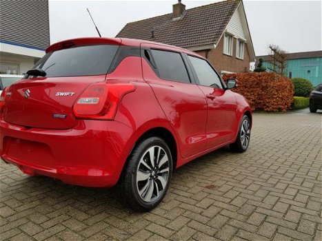 Suzuki Swift - 1.2 Stijl Smart Hybrid | Rijklaar prijs | Direct rijden | Nu met de kop eraf - 1