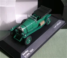 1:43 WhiteBox WB171 Bentley 3 Litre 1924 groen RHD (ixo)