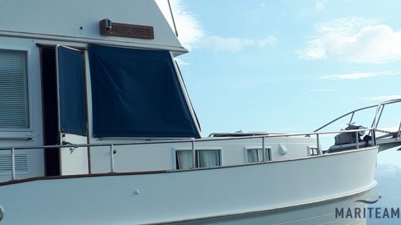 Grand Banks 49 Motoryacht - 3