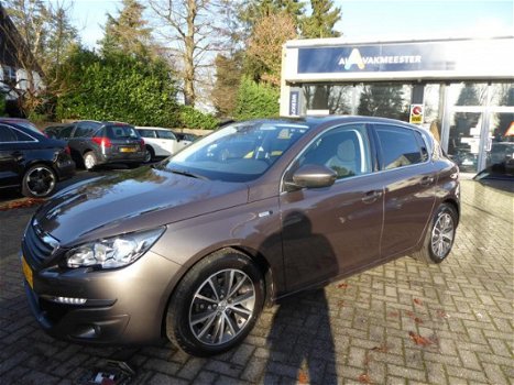 Peugeot 308 - 1.2 PureTech 130PK Automaat Style 1eEig/Navi/Panorama/DAB - 1