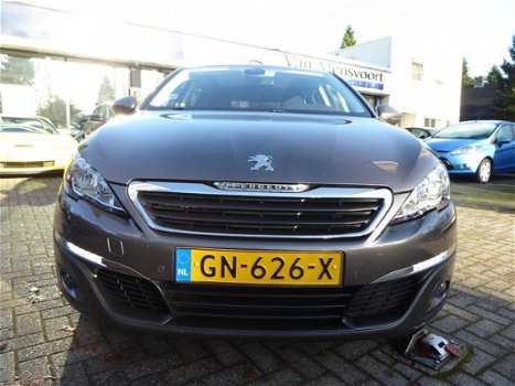 Peugeot 308 - 1.2 PureTech 130PK Automaat Style 1eEig/Navi/Panorama/DAB - 1