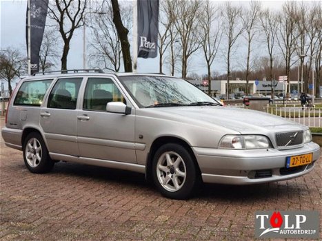 Volvo V70 - 2.5 Exclusive-Line - 1