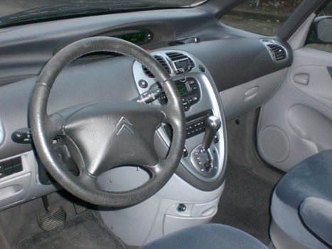 Citroën Xsara Picasso - 2.0i-16V Différence 2 automaat - 1