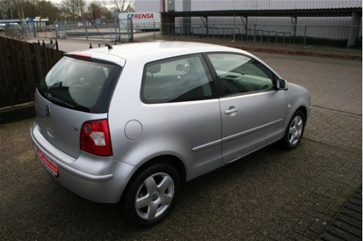 Volkswagen Polo - 1.4-16V Highline automaat, airco - 1