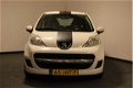 Peugeot 107 - 1.0 12V Sublime 5 Deurs Sport uitvoering 06-2009 - 1 - Thumbnail