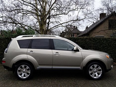 Mitsubishi Outlander - 2.4 Instyle 7-Pers., Leer, Dak, Full Option!! 2e Eigenaar - 1