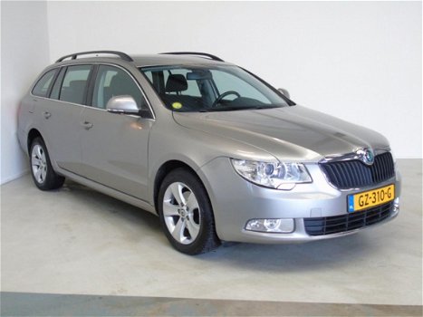 Skoda Superb Combi - 1.6 TDI Greenline Ambition Navi (bj 2011) Cruise Control - 1