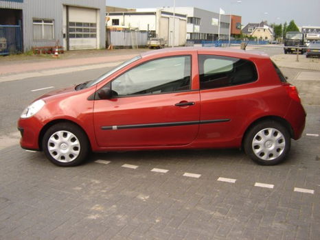 Renault Clio - 1.4-16V Dynamique Comfort - 1