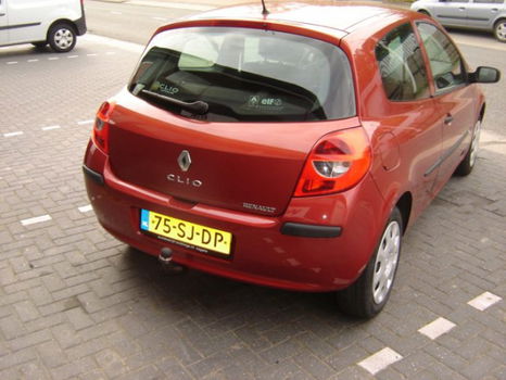 Renault Clio - 1.4-16V Dynamique Comfort - 1