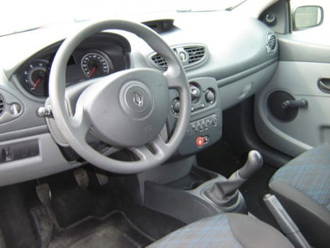 Renault Clio - 1.4-16V Dynamique Comfort - 1